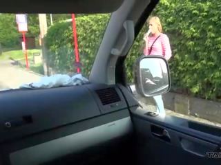 Rå faen til tynn blond før kick henne ut av kjøring varebil
